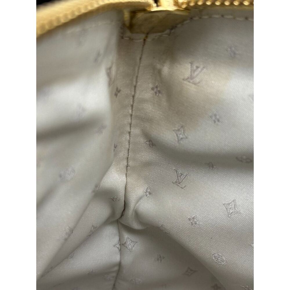 Louis Vuitton | Lockit PM | Suhali Leather | Blanc | VINTAGE - Quiet Luxury - Picture 7 of 16
